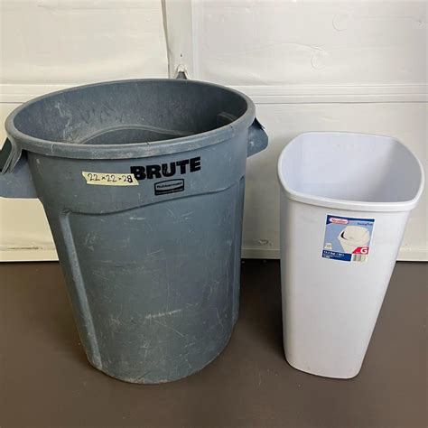 Brute Rubbermaid Trash Can and Kitchen Sterilite Trash Can ...