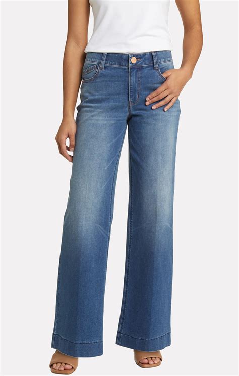 10 Best Wide Leg Jeans for Women That Are Packable and Light