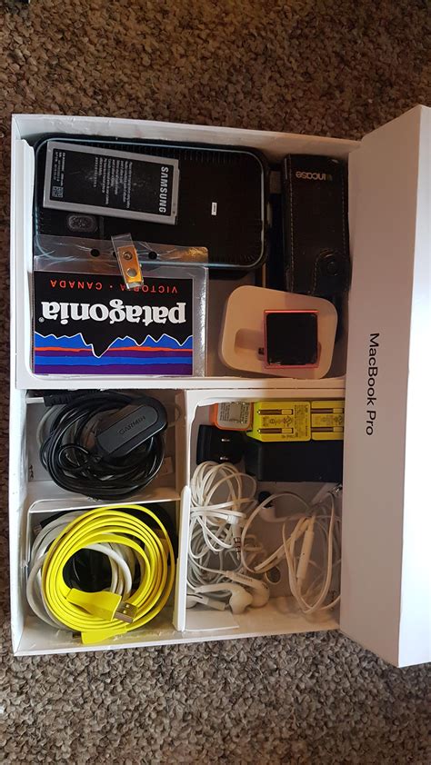 MacBook box ♻️ | Scrolller