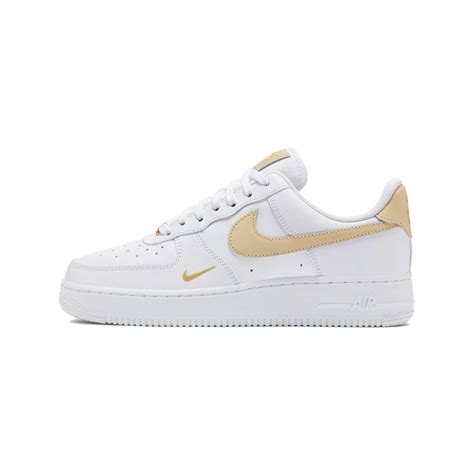 Nike schoenen on sale dames beige