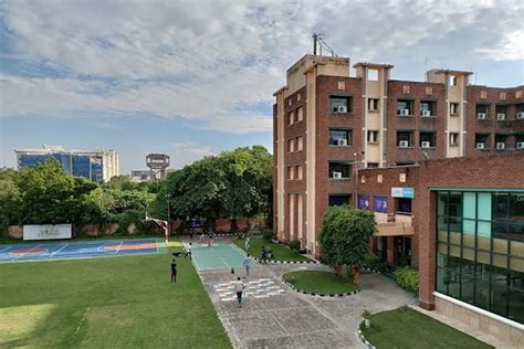 Jaipuria Institute of Management Noida Campus: Photos, Virtual Tour