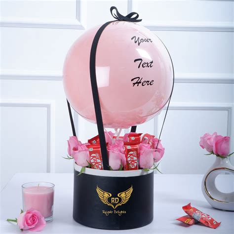 Regalo Pink Roses & Kitkat Bouquet