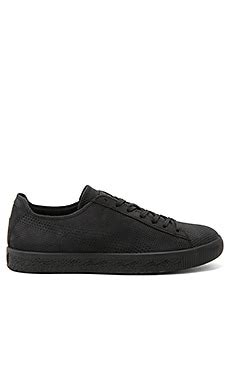 Puma Select x STAMPD Clyde in Puma Black | REVOLVE