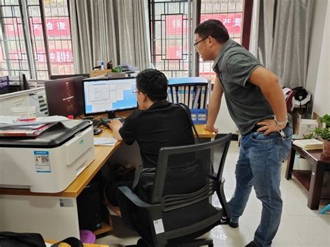 东风农场社区保密办公室组织开展计算机安全保密专项检查工作