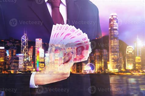 Using Chinese Money Background 的图像结果