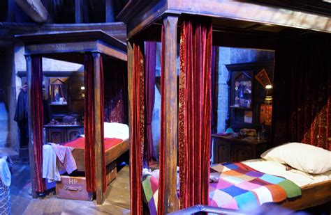Harry potter bedroom, Harry potter bedroom decor, Hogwarts bedroom