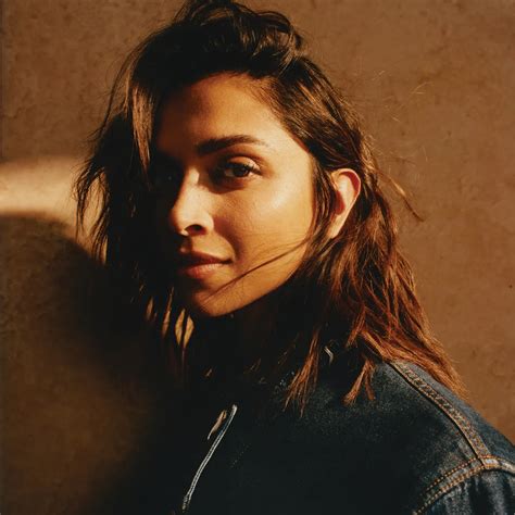 How To: Sculpt your face | Vogue India