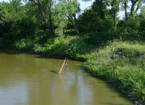 cinderellen's corner: Redneck Water Park