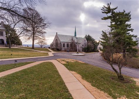 Gallery — WHITE HOUSE JESUIT RETREAT