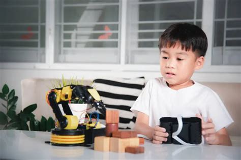 Robotics Children 的图像结果