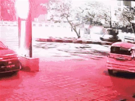 CCTV captures luxury cars racing at 150 kmph in Surat: One driver ...