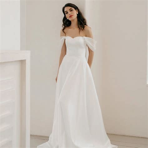 33 Best A-Line Wedding Dresses - Complete Style Guide