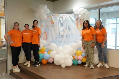 Volunteer with Martha O'Bryan Center