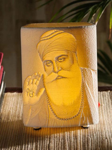 Buy Green Girgit Guru Nanak Dev Ji Lithophane Lamp (Multicolor) Online ...