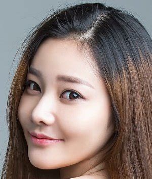 Rekomendasi Drama Wang Jing Ya - Mesem