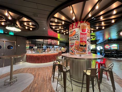 ¿Cómo son los restaurantes a bordo de MSC World Europa?