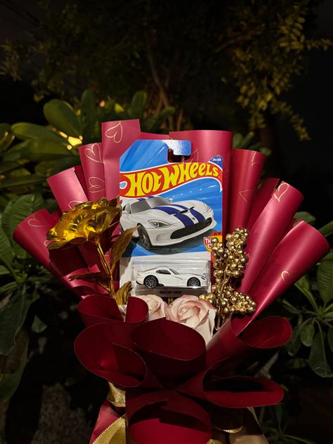 Dodge SRT Viper Hot Wheels Bouquet – White Venom Edition – Shop Your ...