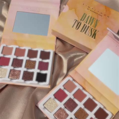 Dawn to Dusk Eyeshadow Palette