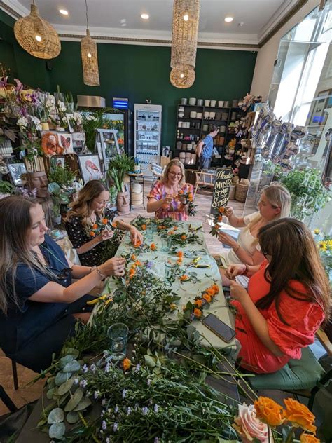 https://www.theflowerhousecheshire.co.uk/upload/mt/tfh922/gallery/10/images/workshop2.jpg