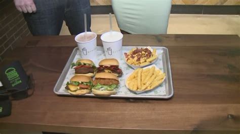 Finally! Shake Shack opens first Ohio restaurant | wkyc.com