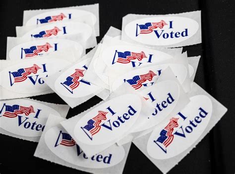 Voting Stickers 的图像结果