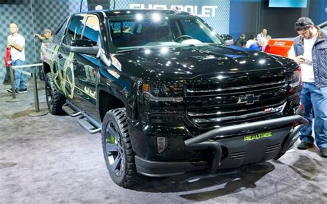 Salon SEMA 2015 en photos : une brochette de camionnettes - 1/46
