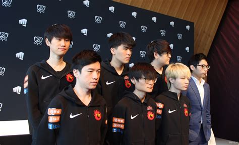 [Worlds 2019] FPX pre-final press conference — Doinb: "G2 only defeated ...