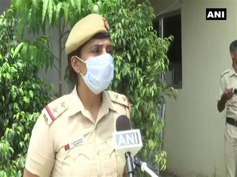 Delhi Police SI invited to Rashtrapati Bhawan for COVID-19 service ...