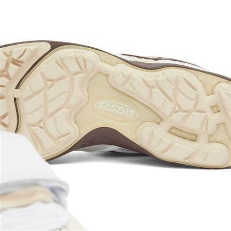 Nike x Travis Scott Zoom Field Jaxx Sneaker White & Chocolate | END. (AT)