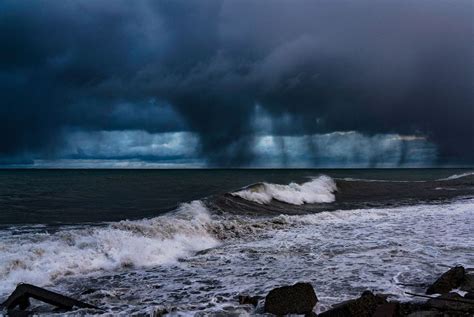 Cyclone Biporjoy: Survive Storm With These Safety Hacks