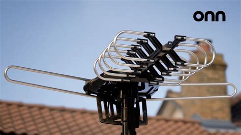 onn. Outdoor TV Antenna with Pole, up to 85-Mile Reception Range, Ultra ...