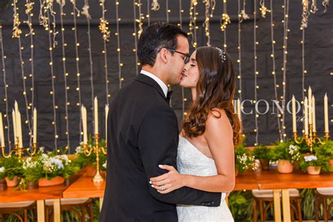 Norma Cecilia Valladares y Fernando David se casan en Honduras