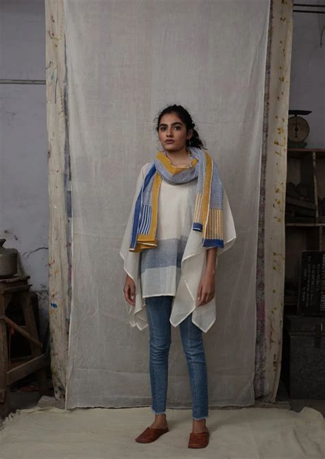 Mishap White Kaftan and stole – BANANA labs