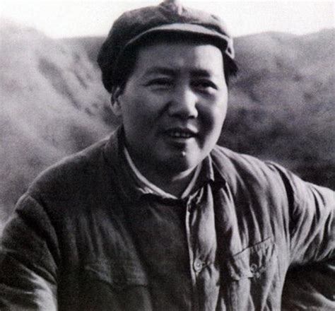领导人中谁最晚将毛泽东由“老毛”改称为“主席”_凤凰历史