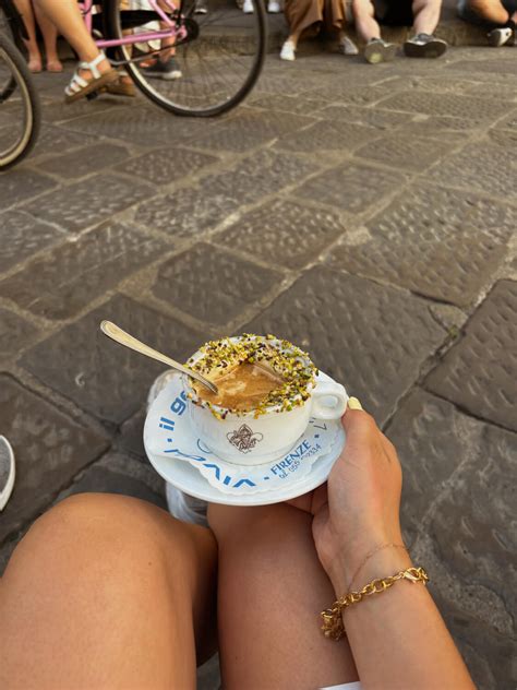 Ultimate Guide to The Wine Windows in Florence