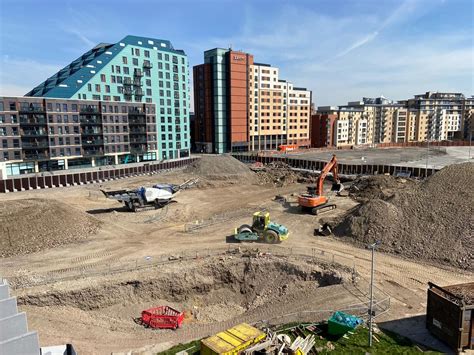 Aire Park, Leeds - Rhodar