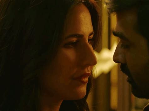 'Merry Christmas' second song 'Nazar Teri Tufan' released | 'મેરી ...