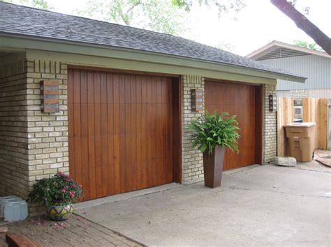 Contemporary cedar garage doors – Artofit