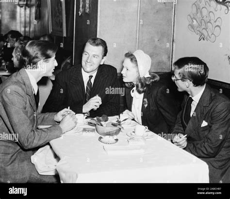 FAME IS THE SPUR, from left: director Roy Boulting, Michael Redgrave ...