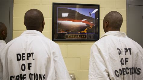 Federal Task Force Recommends Reducing Number Of Inmates By 60,000 In ...