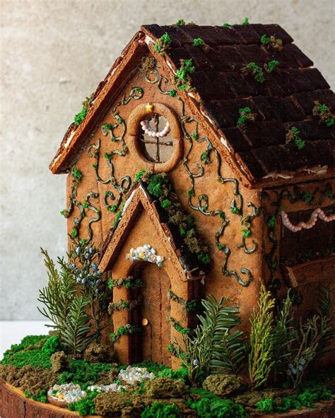25 Gingerbread House Ideas for Winning Contests