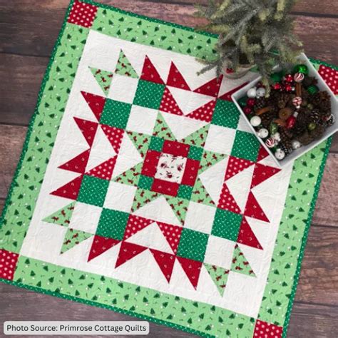 Christmas Table Topper Quilt Pattern 的图像结果