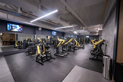 Little Italy San Diego Fit Athletic Gym | Luxury Fitness