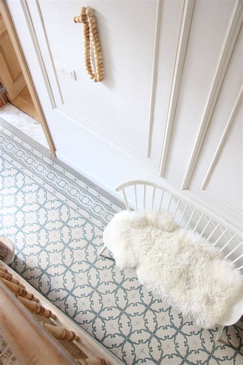 15 Floor Tile Designs For The Foyer