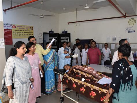 Rajpipla Civil Hospital Deputy Collector Inspection Vidhuben Khaitan ...