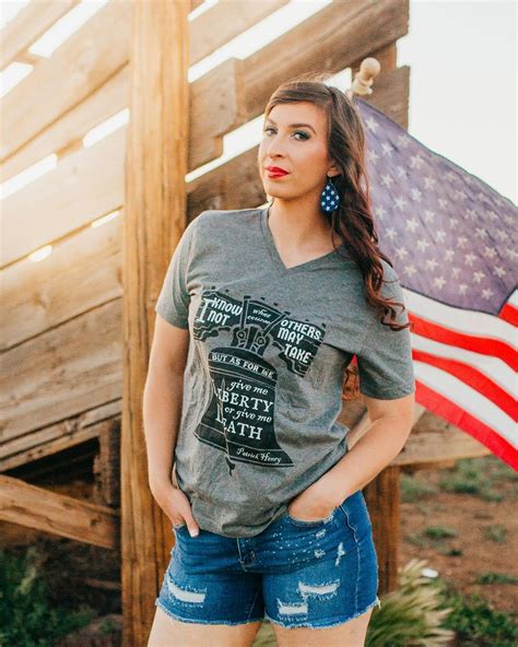 Ideas for 4th of July Shirts: Women's Designs, DIY & Vinyl | Cricut