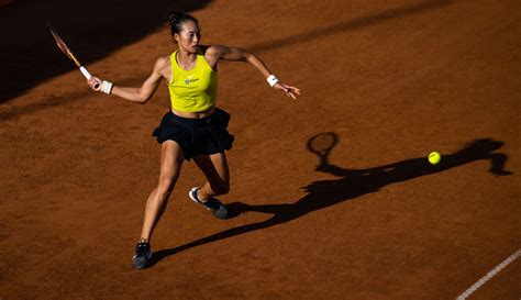 Tennis 郑钦文 的图像结果