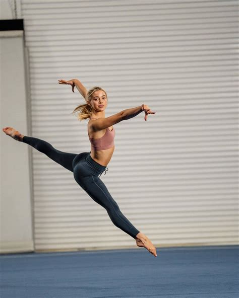 LIVVY DUNNE for Vuori Clothing Spring 2023 Collection – HawtCelebs