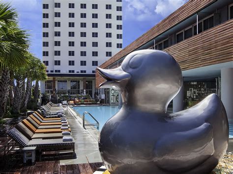 Reservation at SLS pool party - Miami Beach | KEYS