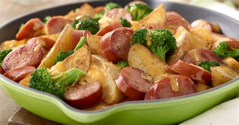Potato, Broccoli & Smoked Sausage Skillet | Eckrich